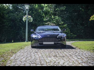 Aston Martin+Vantage